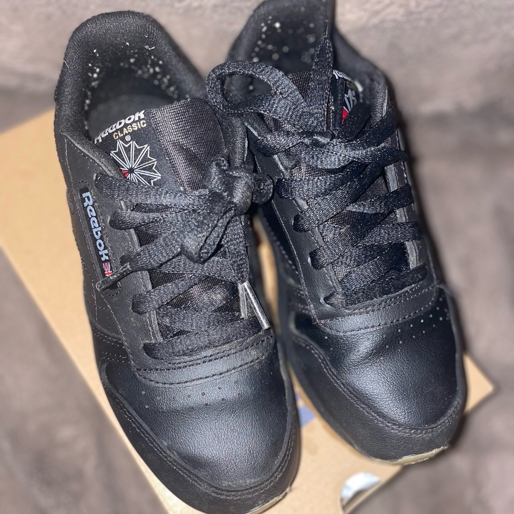 Black Reebok Classics